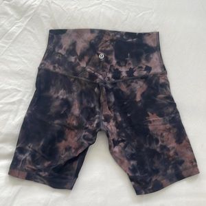 Lulu align shorts